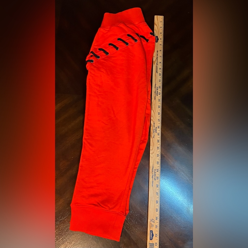 Ivy Park Red Lace-Up Cropped Sweatpants - Picture 5 of 12